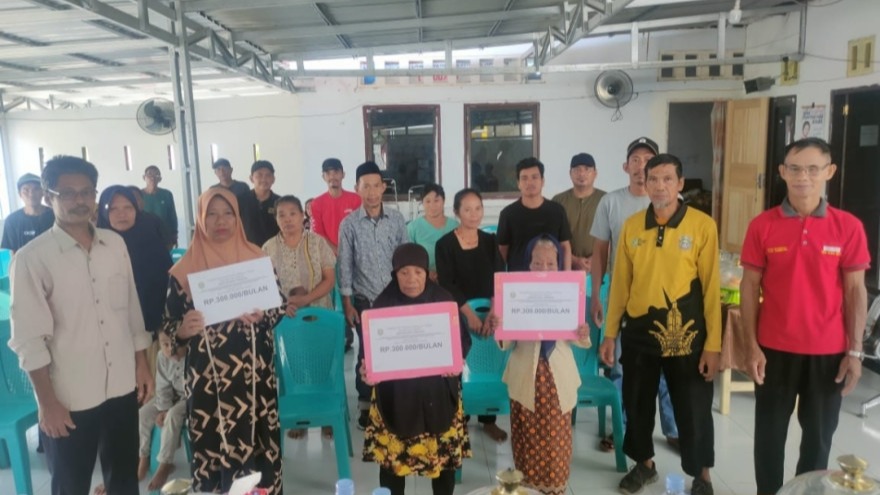 Pemdes Tobadak Mateng Kembali Salurkan Bantuan Langsung Tunai Bulan Mei 2025